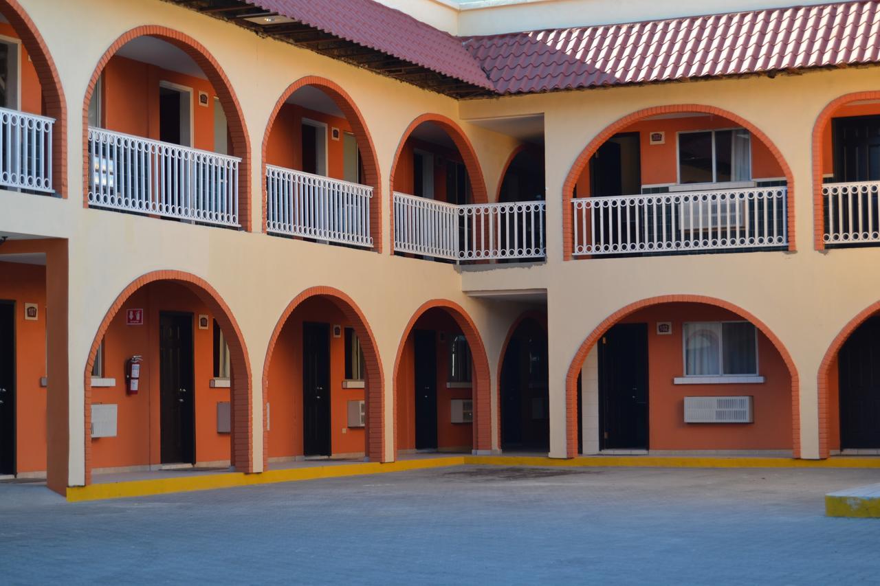 Hotel Las Torres Mexicali Exterior foto